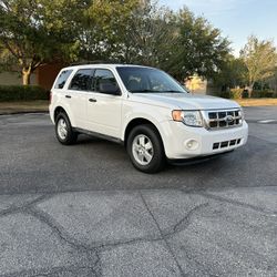 2010 Ford Escape, title in hand, 