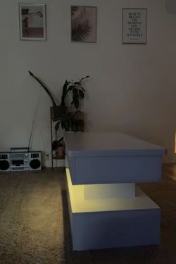 White coffee table LED lights that synchronize to music