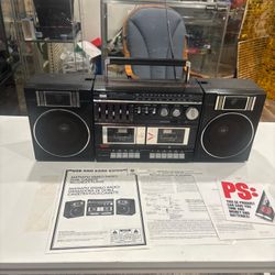 General Electric 3-5685B 80'S Boombox RADIO - WORKS, CASSETTE - NEEDS NEW BELTS