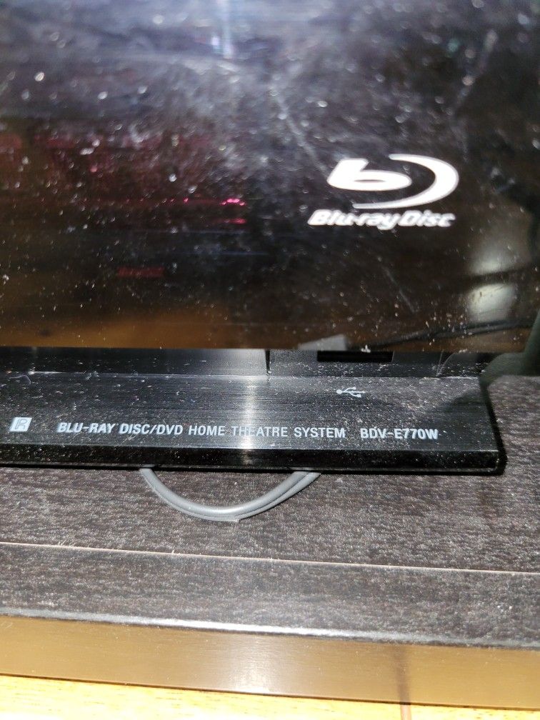 Sony Media  With 5 Speakers 1 Subwoofer 1