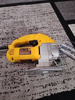 DEWALT DW317 Orbital Jig Saw