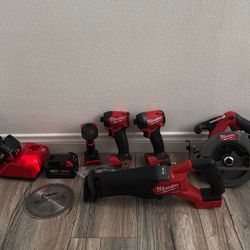 Milwaukee M18 FUEL 18V Lithium-Ion Brushless Cordless Combo Kit (5-Tool) with Two 5.0 Ah Batteries, 1 Charger 1 Tool Bag