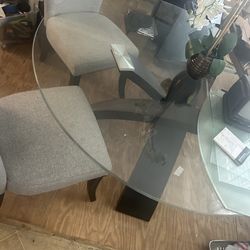 Round Dinning room table with 4 chairs