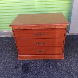 Small Chest Of Drawers 