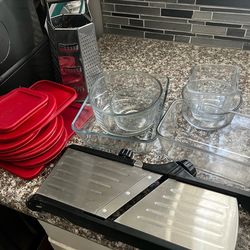 Kitchen glassware, grater and slicer