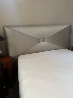 Queen size bed  set with Headboard