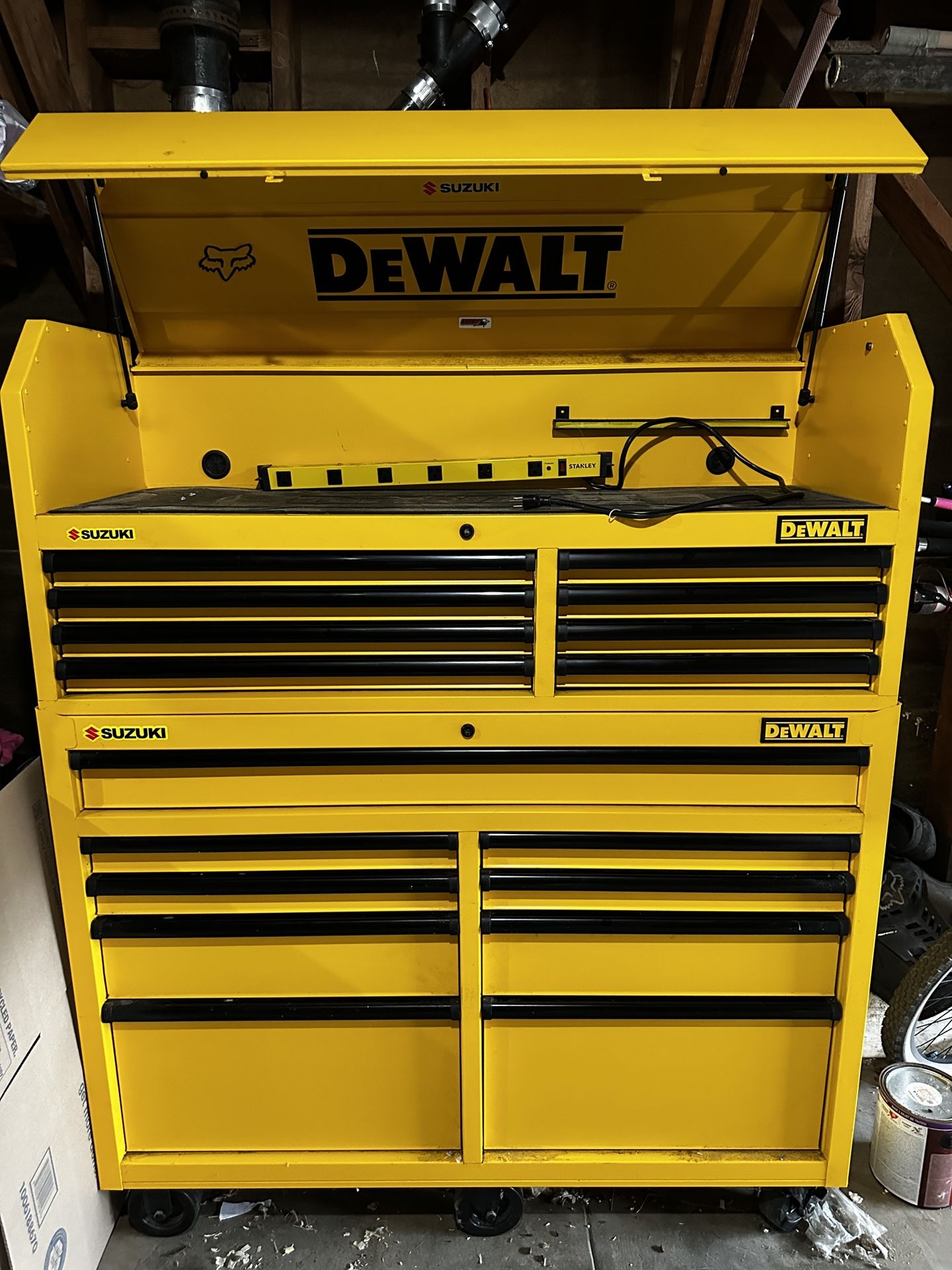 DeWalt Rolling Tool Box