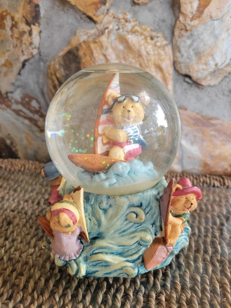 Cherish Teddies Musical Snow Globe, Plays A Lullaby