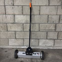 Harbor Freight 22 Inch Magnetic Floor Sweep