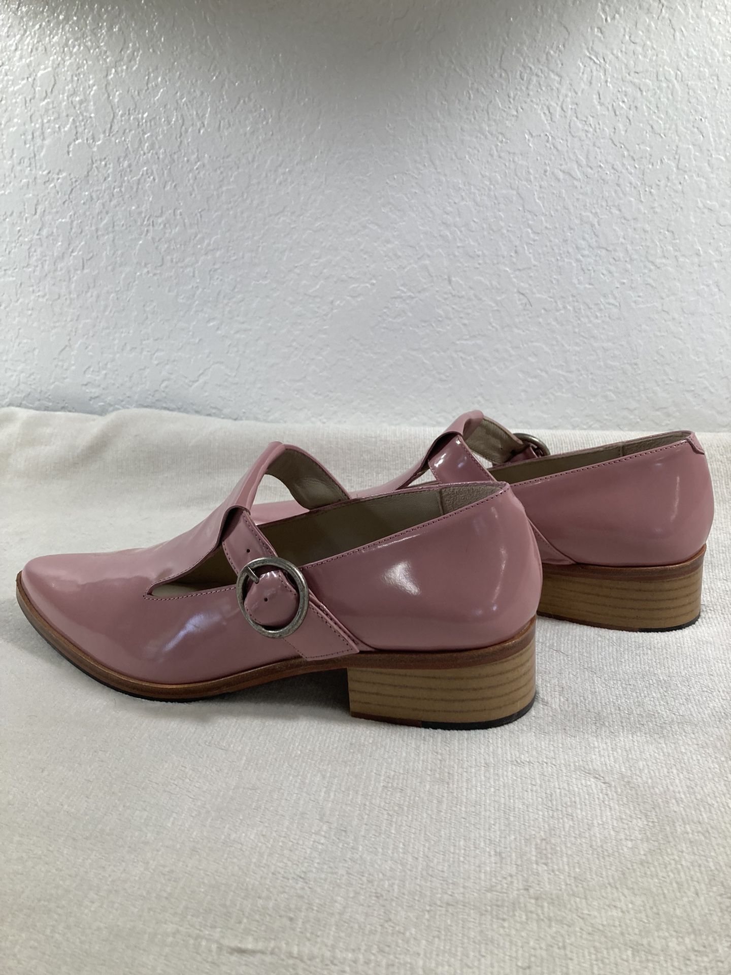 Pin by Carathebloom on COLOR ME | Ella shoes, Unif, Me too shoes