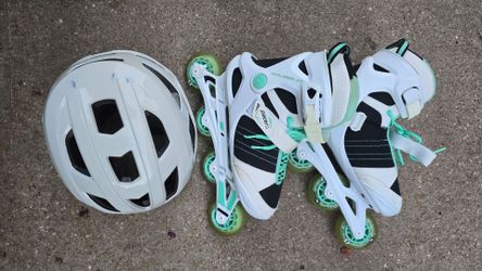 Inline Skates 10"  with Helmet. Women 9. Pacer