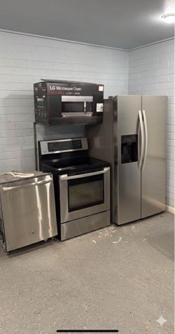 Stainless Steel Kitchen Appliance Set