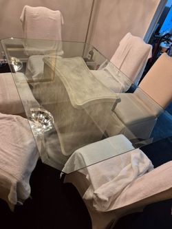 Dinning glass table 6 chairs 1250