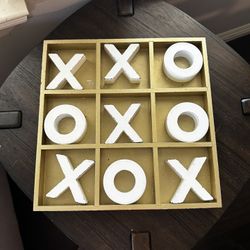 Tic Tac Toe Tray Game