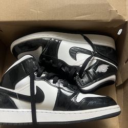 Air Jordan Mid