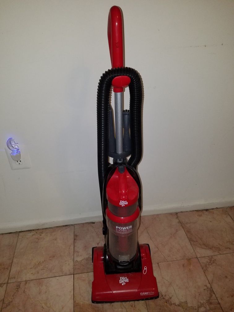 Dirt Devil clean path vacuum cleaner