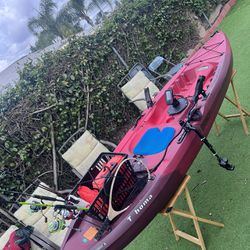 10 Ft Red “Fishing” Kayak with FISH FINDER! Willing To Go Down Alittle In Price 