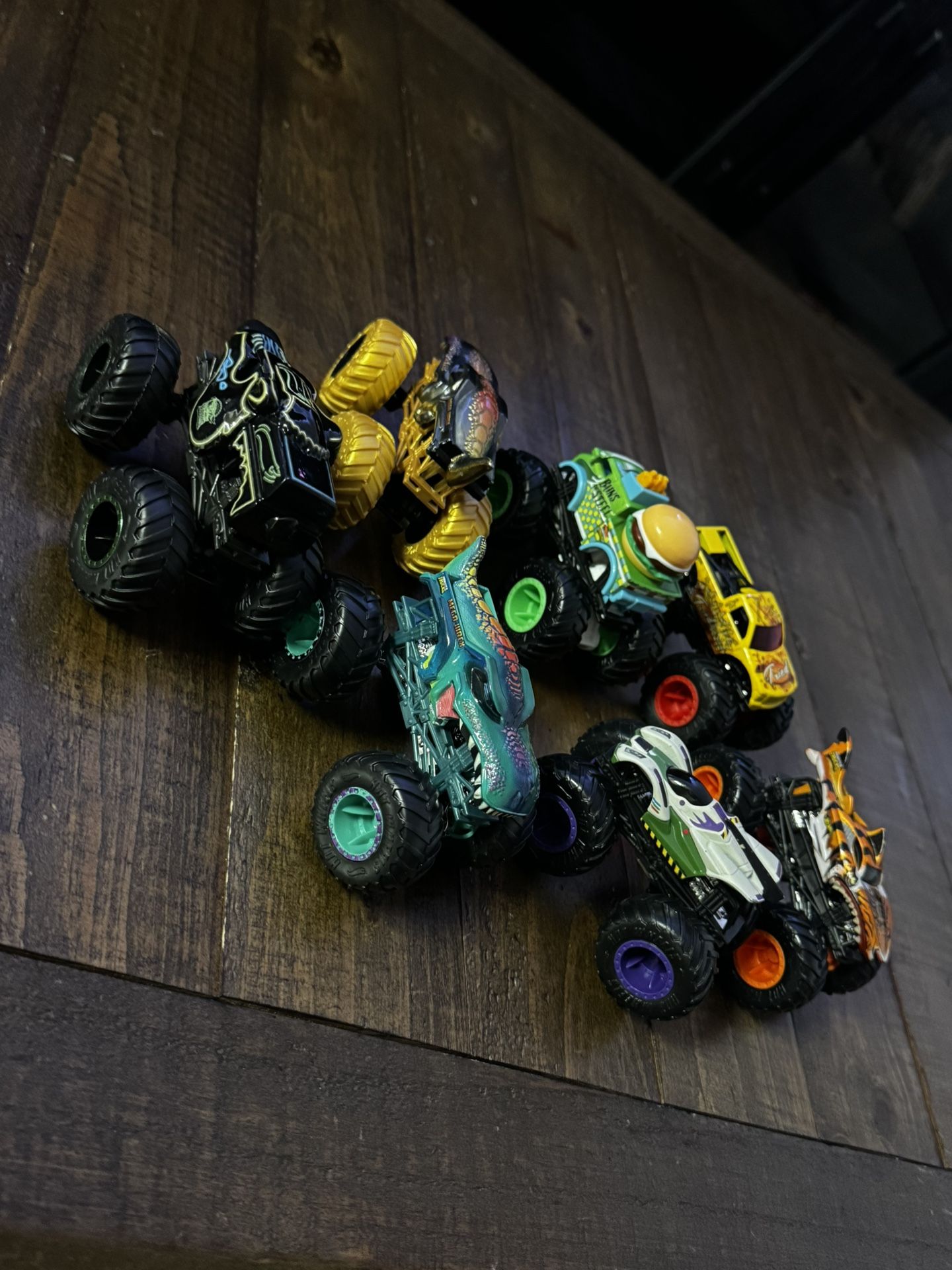 Monster truck Lot