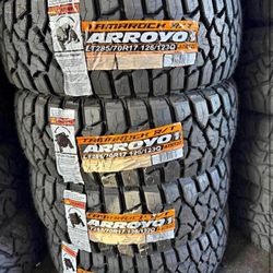LT285/70/17 New Tires #4 Arroyo R/t Mount & Balance // 4 llantas nuevas Off Road Instaladas Y Balanceadas