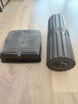 Vibrating foam roller