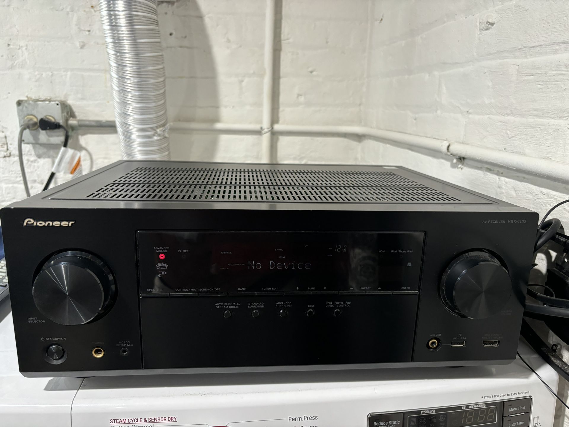 Pioneer Receiver VSX 1123-K 7.2 Ch Network 4K Ultra HD Like New! Comes with original owners manual