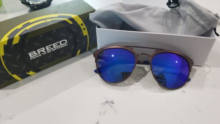 Breed (Hercules, titanium)
