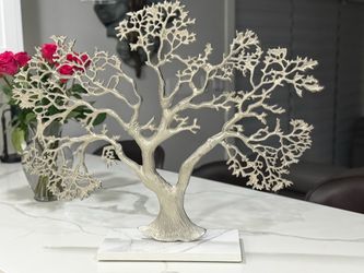 $15 Tree of Life Decor