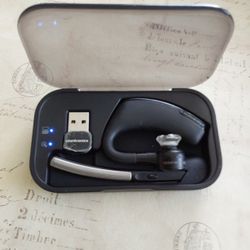 Plantronics Voyager Bluetooth Wireless Headset W/Charging Case