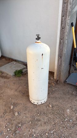 Large Propane Tank with Valve