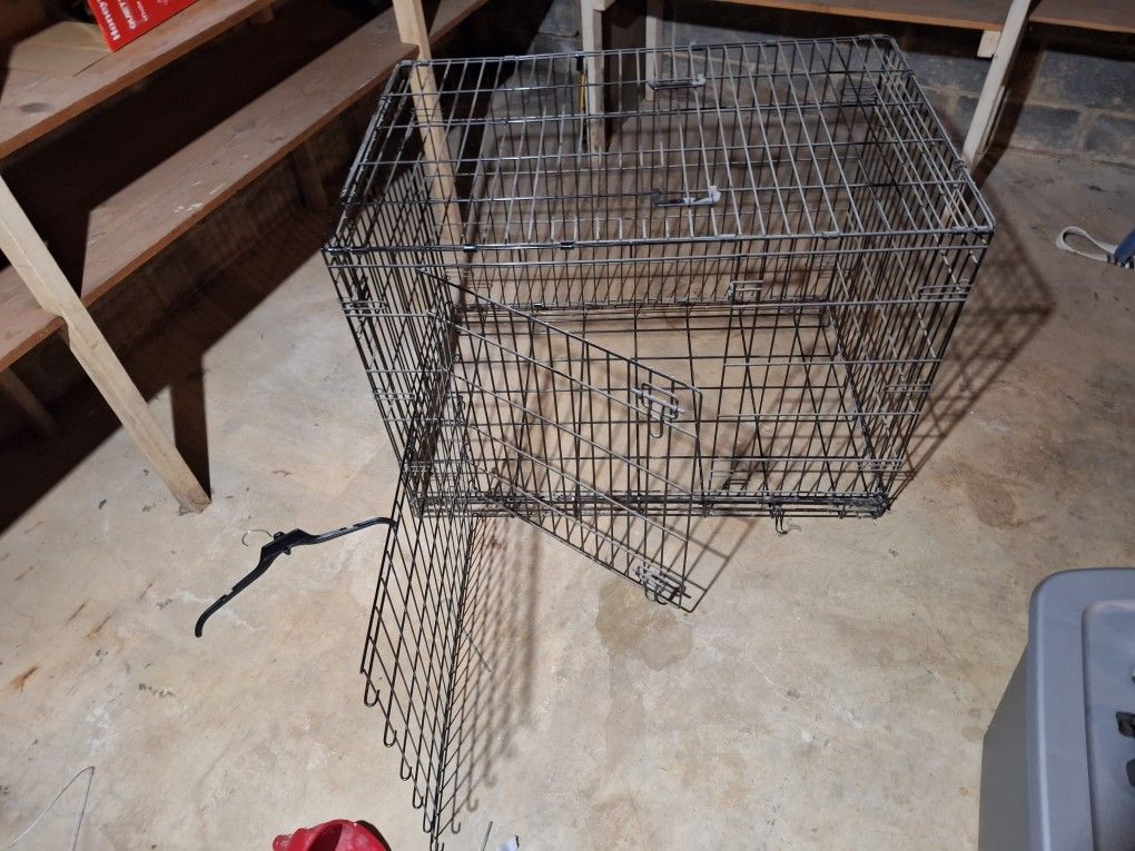 Dog/ Animal Cage 28"x42"
