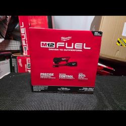 M12 FUEL 12V Lithium-lon Brushless Cordless 3 in. Random Orbital Detail Sander