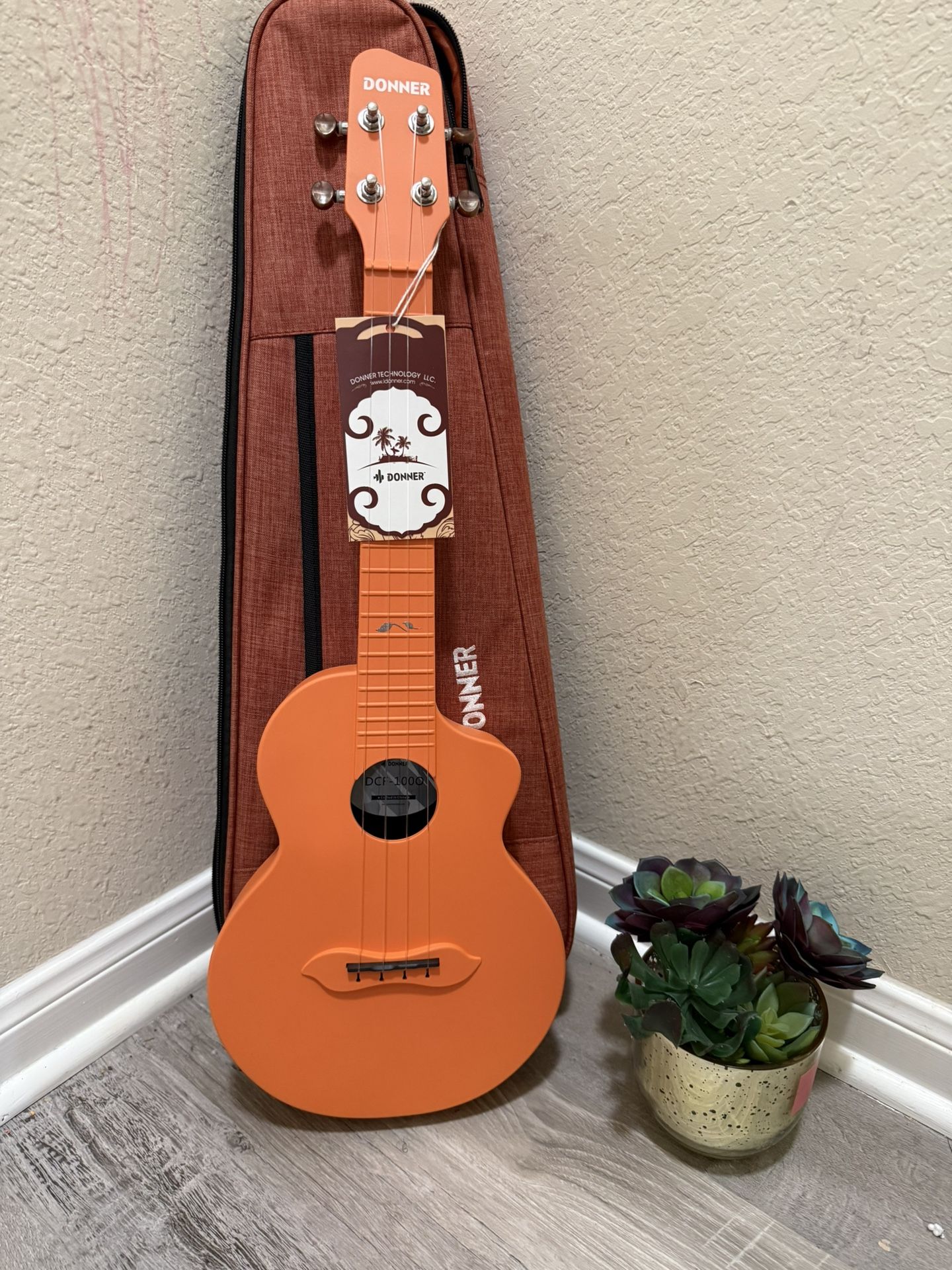 DONNER UKULELE 23”