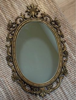 Vintage HOMCO Gold Ornate Wall Mirror 1978 Hollywood Regency Oval Frame