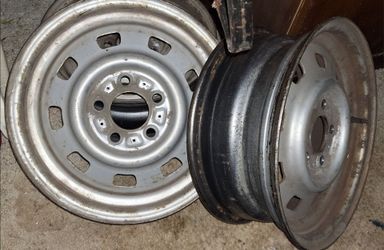4 rims Mid 90s jeep Cherokee