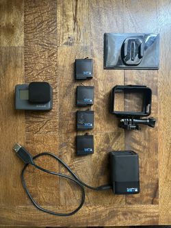 Go Pro 5 With Extras