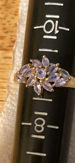 Women's gold ring