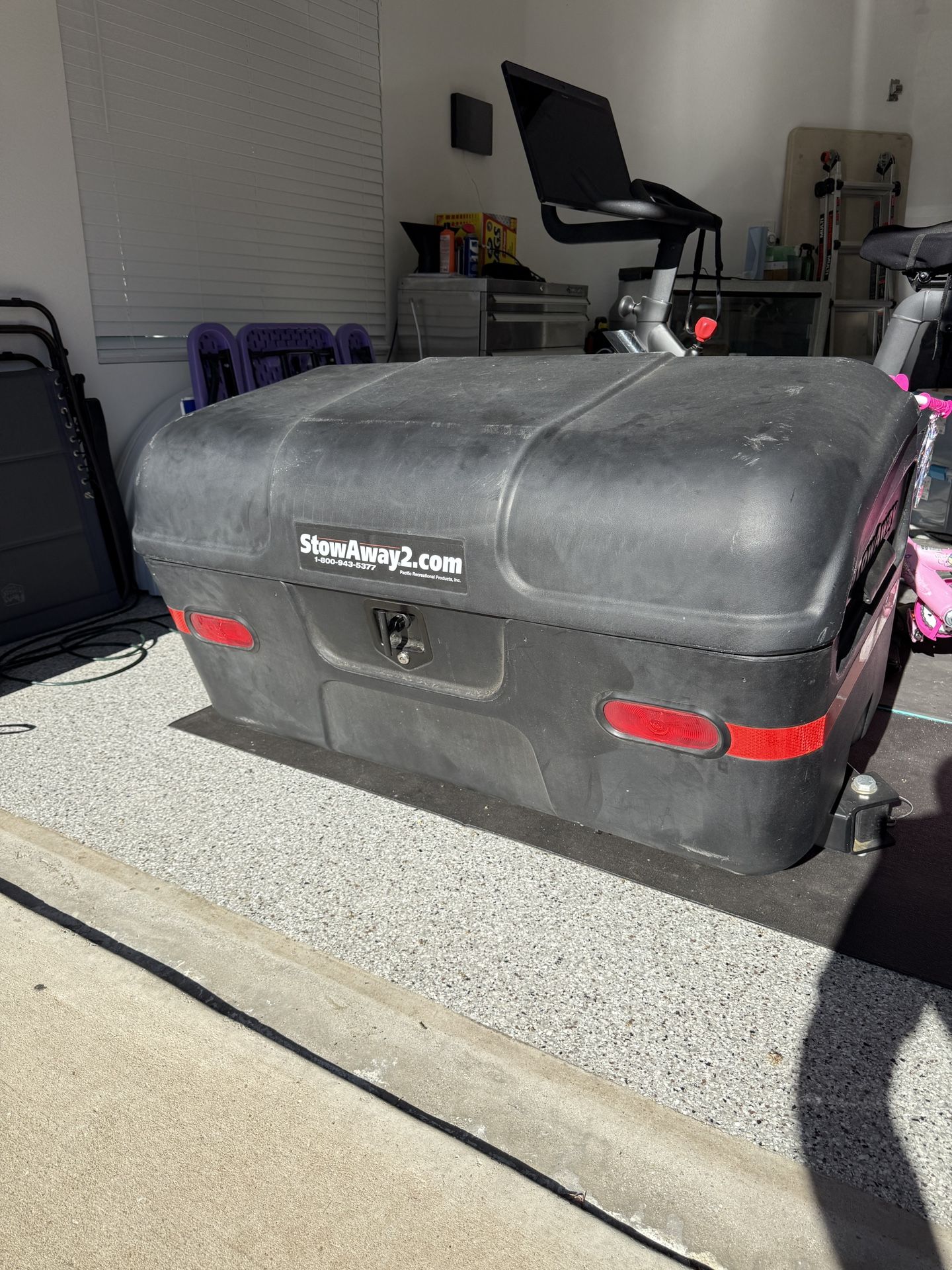 Stowaway 2 Cargo carrier trailer hitch