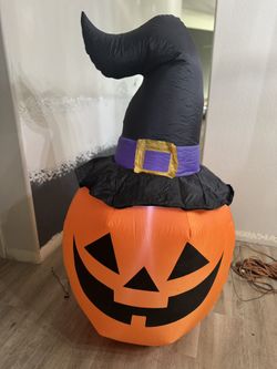 Pumpkin With Witch Hat Inflatable