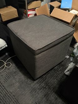 Foot stool W/storage
