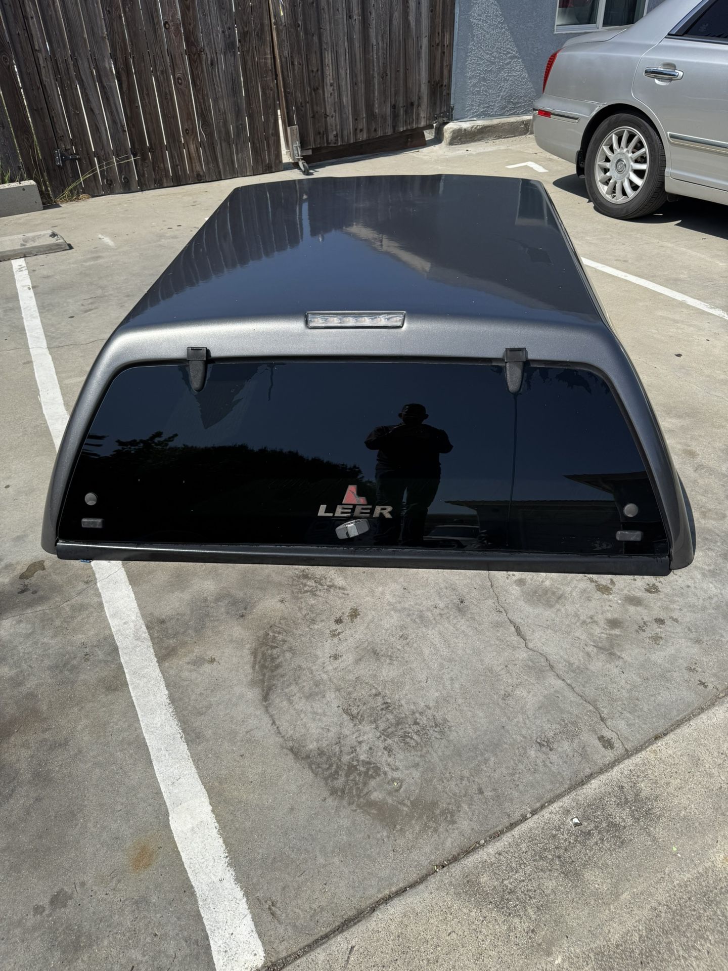Leer Camper Ford F150 Super Crew 5’5” UJ Paint Code
