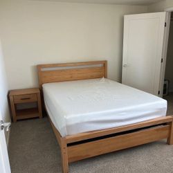 Mattress Tempur Pedic Firm Queen + Bed Frame + Nightstand + Dresser