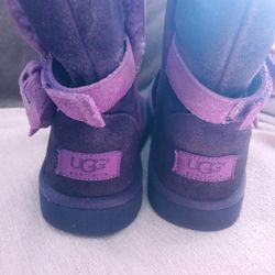 UGG. Girls