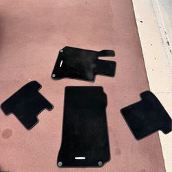 Mercedes W204 Carpeted Floor Mats