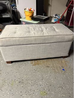 Storage ottoman