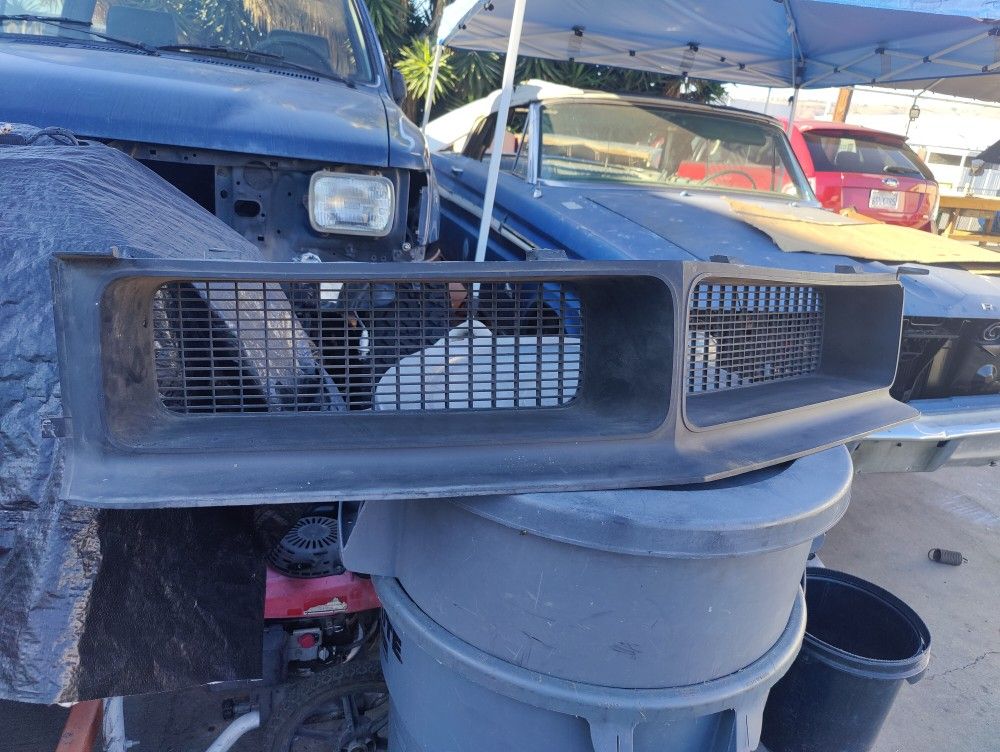 1970 AMC JAVELIN GRILL