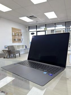 Samsung - Galaxy Book5 Pro - Copilot+ PC - 16" 3K AMOLED Touch-Screen Laptop (Opened Box) Intel Core Ultra 7 - 16GB Memory - 1TB SSD Gray