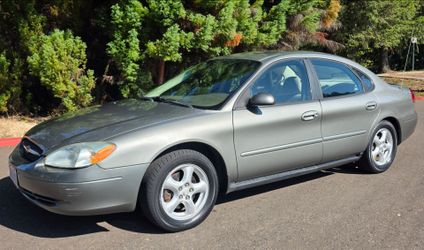 2002 Ford Taurus