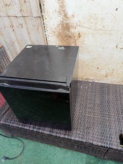 Mini fridge