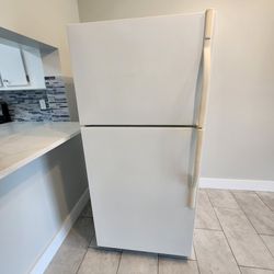 Perfect Garage Refrigerator!