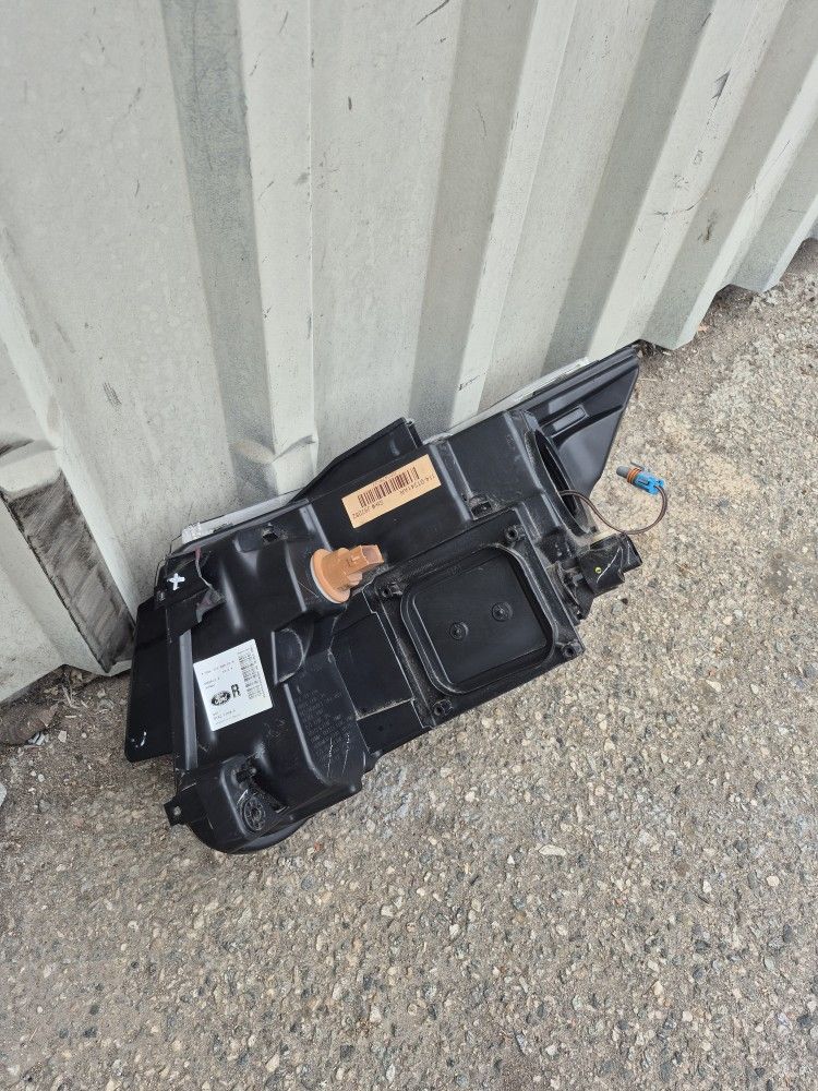 2011 2012 2013 2014 Ford Edge Headlight Headlamp Right Passenger Side RH Original Used 